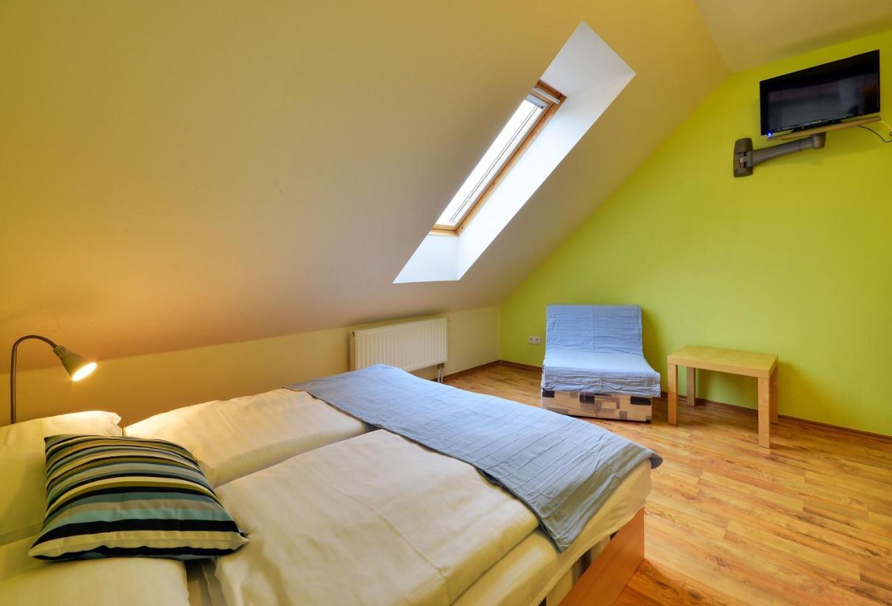 Pension Marketa Микулов Экстерьер фото